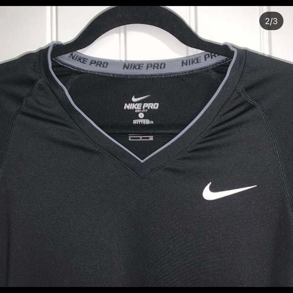 Nike shirt - Picture 3 of 3